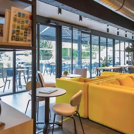 Ibis Styles Bale-mulhouse Aeroport ブロッツアイム